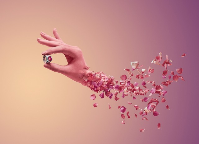 Woman-Arm-With-Flower-Petals_0-640x462