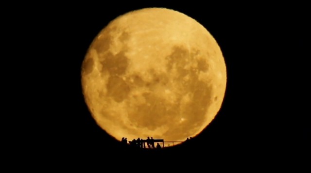 full-moon-silhouettes4-640x357